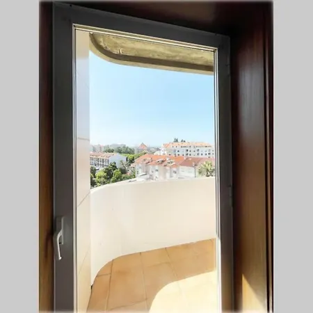 Yellow House Aveiro Smart Tv And Garage Exterior photo