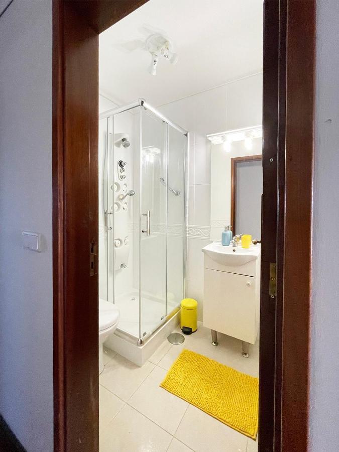 Yellow House Smart Tv And Garage * Aveiro