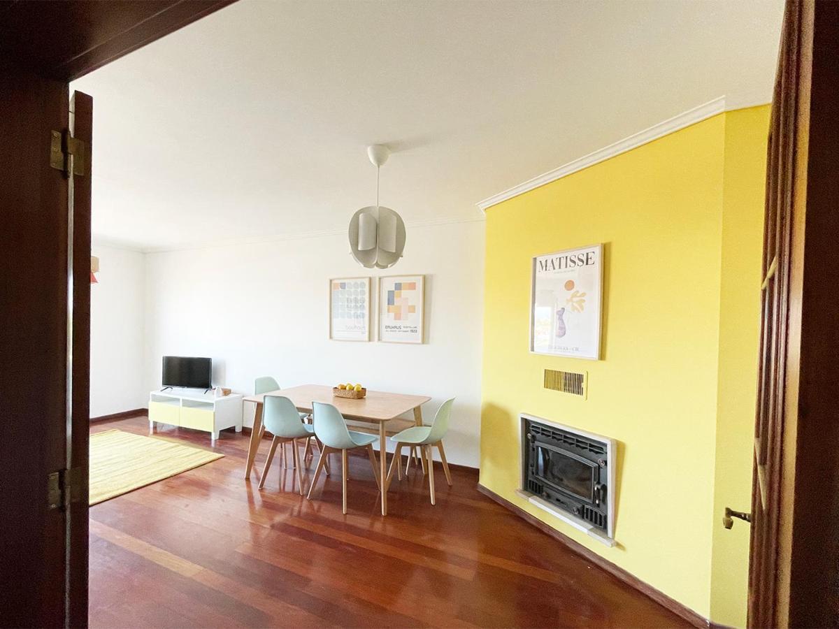 Yellow House Smart Tv And Garage Apartment *